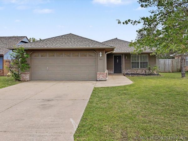 9414 E Magnoliawood Drive, Claremore, OK 74019