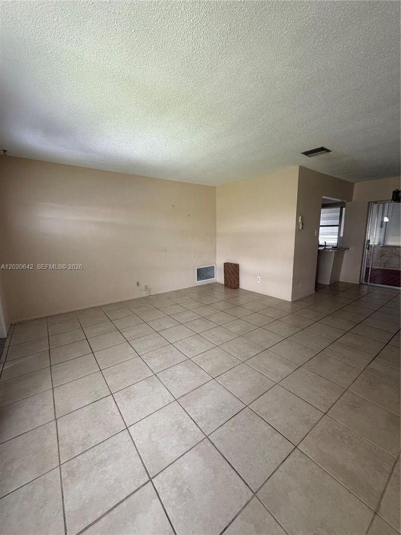 8107 NW 58th Pl, Unit 8107, Tamarac, FL 33321 Photo