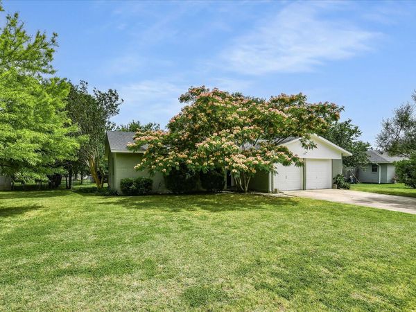 1103 Green Meadow DR, Round Rock, TX 78664