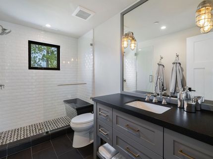 377 James Mciver, Truckee, CA 96161 Photo
