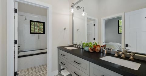 377 James Mciver, Truckee, CA 96161 Photo