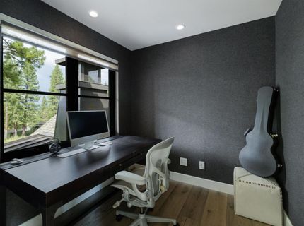 377 James Mciver, Truckee, CA 96161 Photo