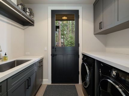 377 James Mciver, Truckee, CA 96161 Photo