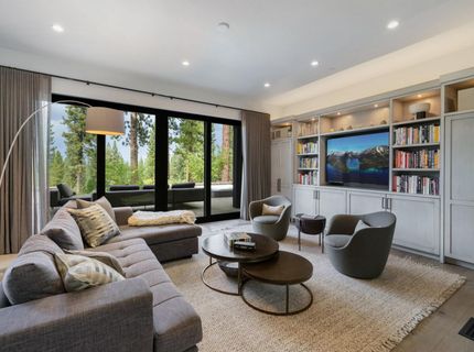 377 James Mciver, Truckee, CA 96161 Photo
