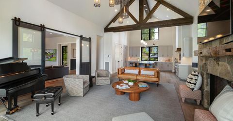 377 James Mciver, Truckee, CA 96161 Photo
