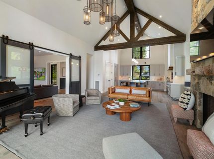 377 James Mciver, Truckee, CA 96161 Photo