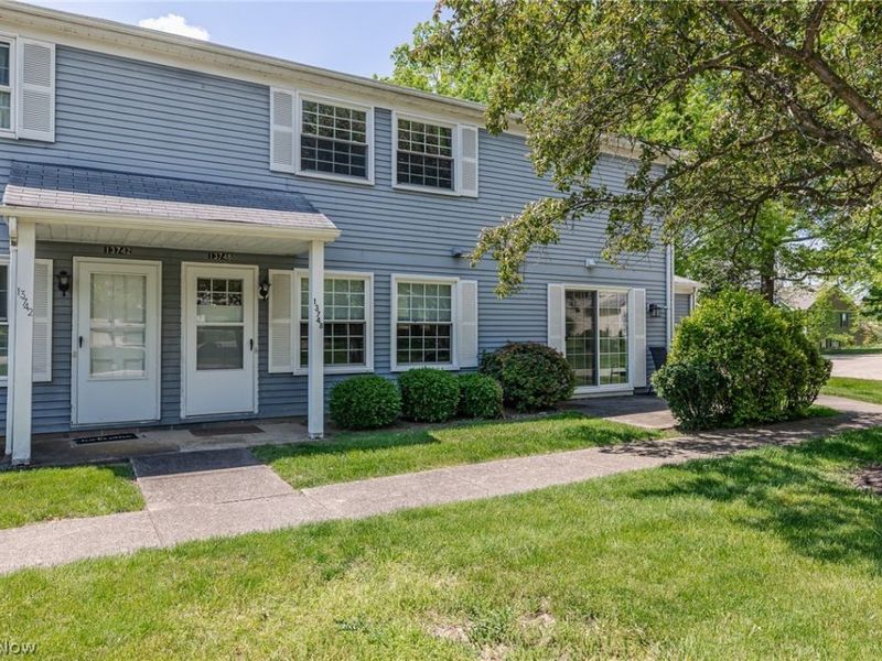13748 Oakbrook Drive, Unit 13748, North Royalton, OH 44133 Photo 1