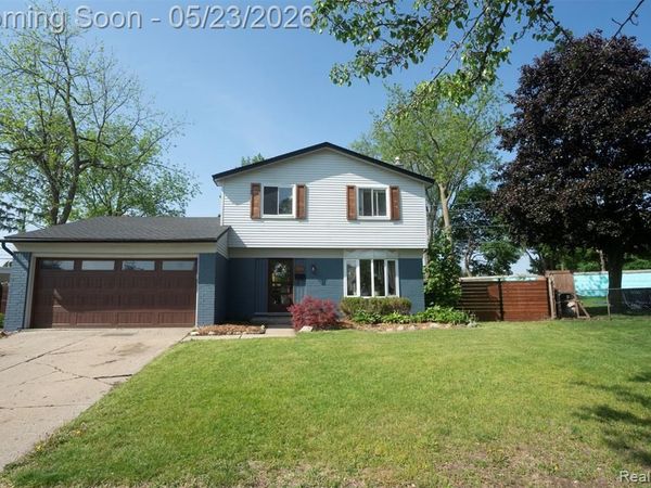 530 Sheffield Drive, Madison Heights, MI 48071