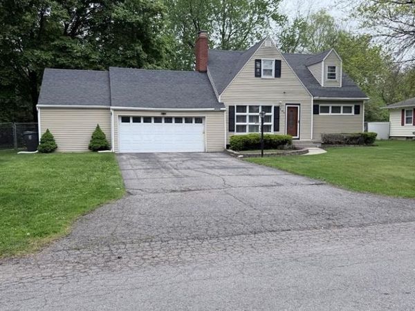 701 Algonquin Avenue, Flint, MI 48507