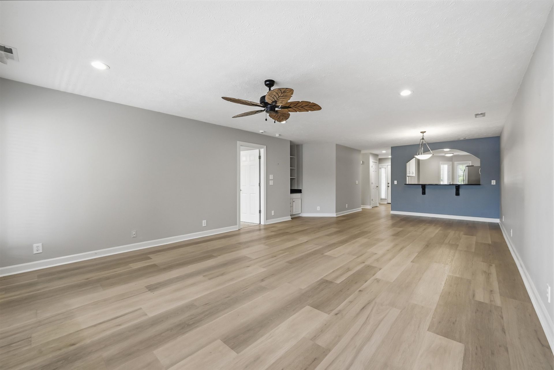 4760 Lightkeepers Way  Photo 6