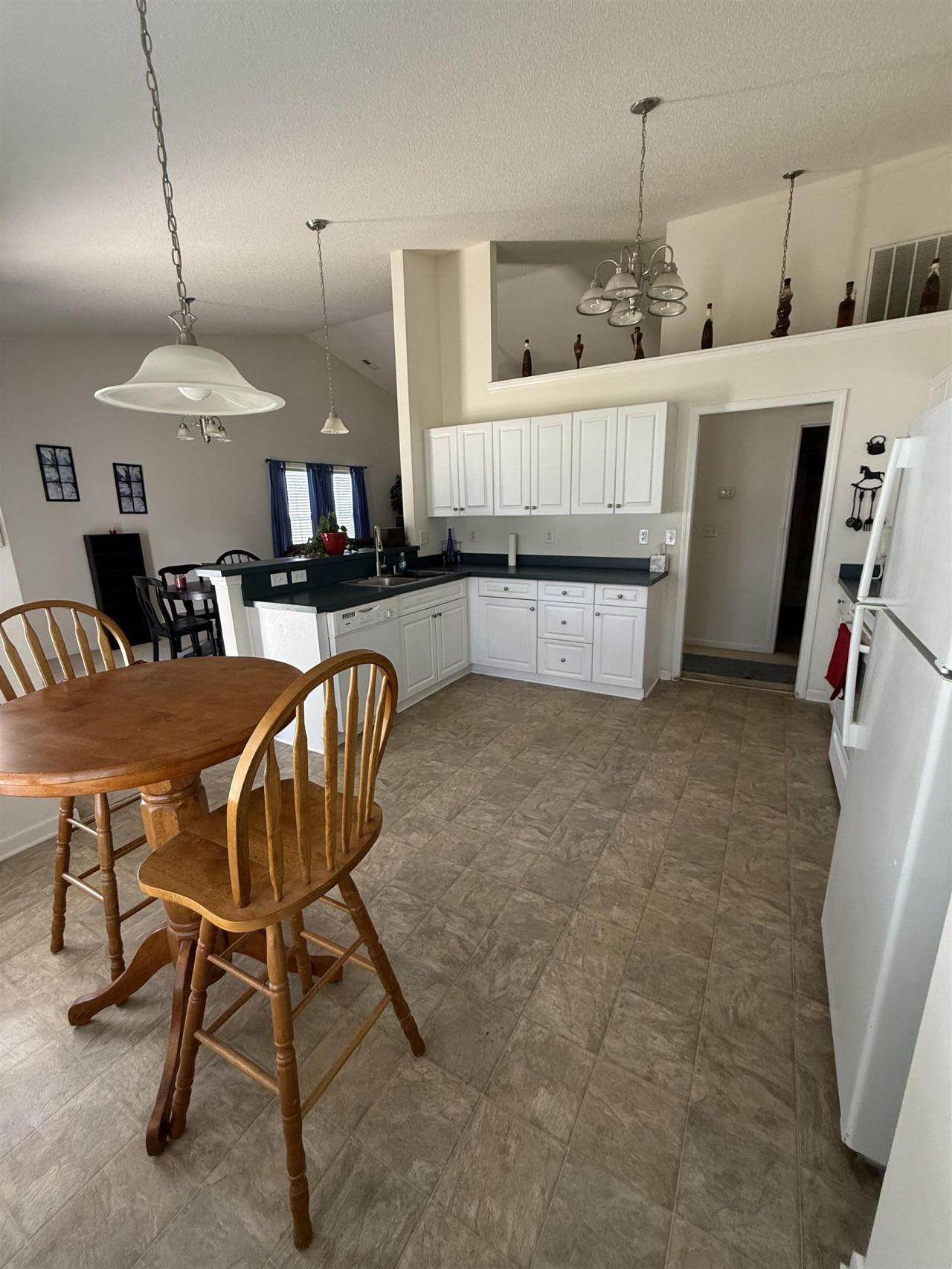 401 Carolina Woods Dr. Photo 14