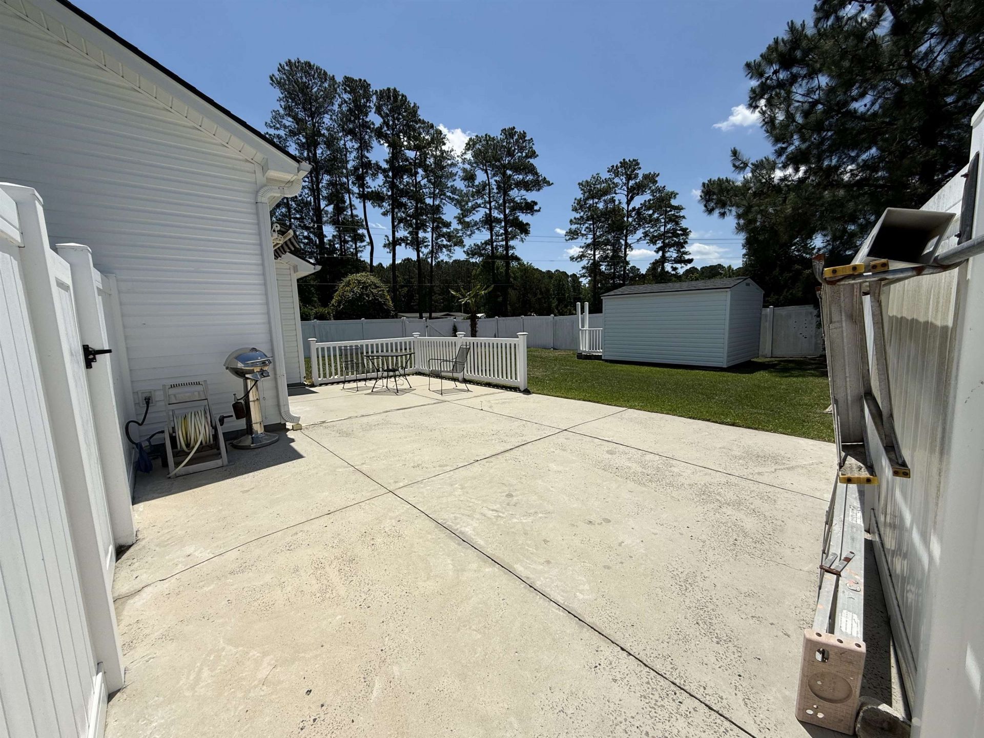 401 Carolina Woods Dr. Photo 4