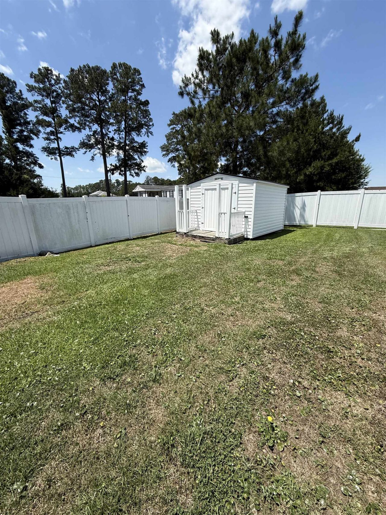 401 Carolina Woods Dr. Photo 7