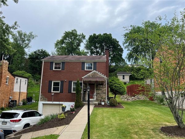 1424 Senior Dr , Pittsburgh, PA 15227