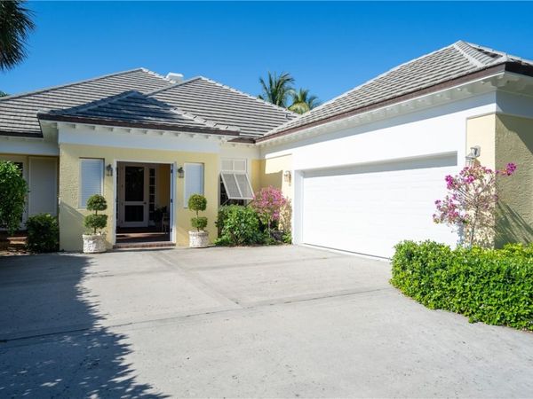 70 Caribe Way, Vero Beach, FL 32963