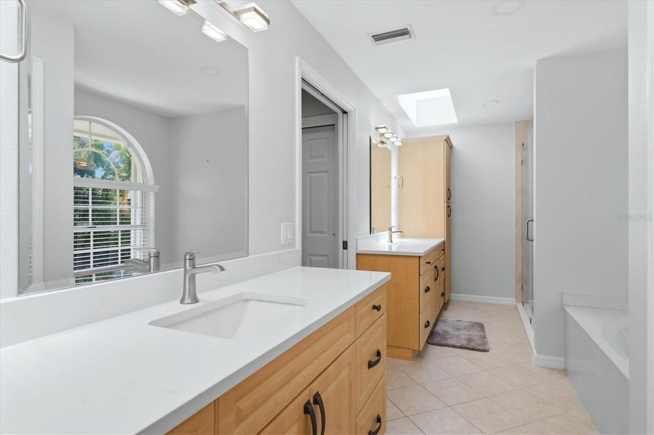 4734 E Trails Drive , Sarasota, FL 34232 Photo