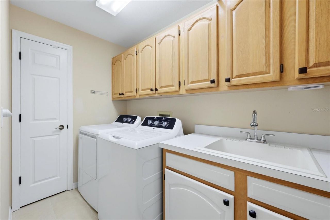 4734 E Trails Drive , Sarasota, FL 34232 Photo