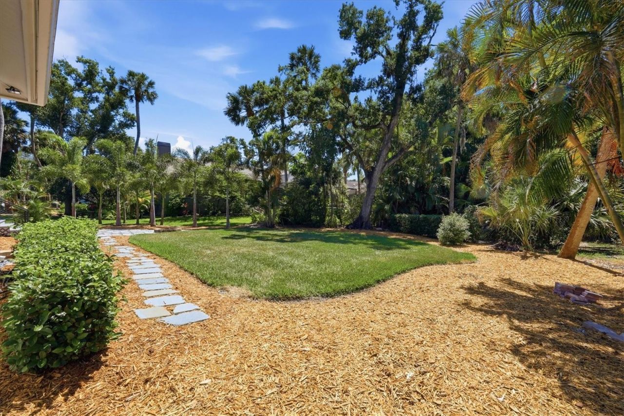 4734 E Trails Drive , Sarasota, FL 34232 Photo