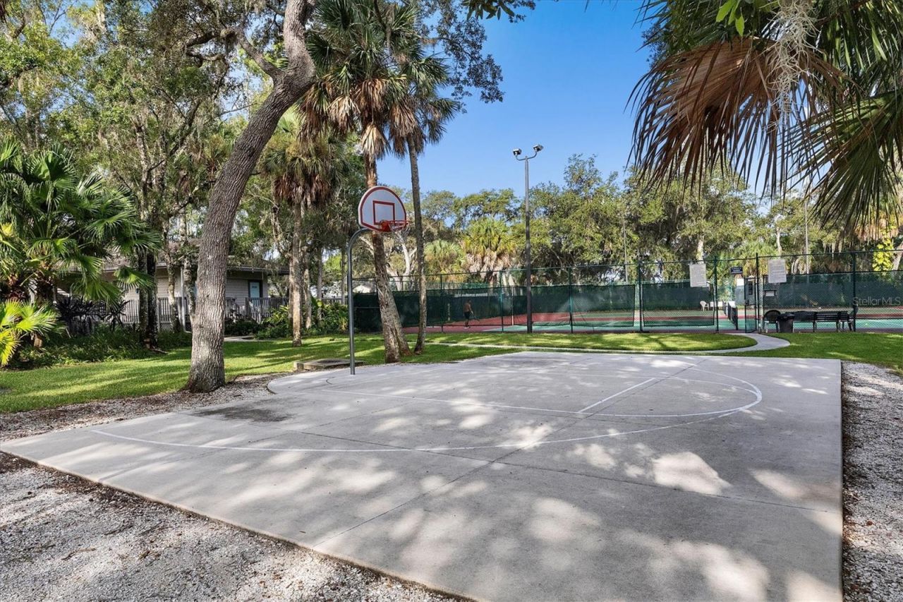 4734 E Trails Drive , Sarasota, FL 34232 Photo