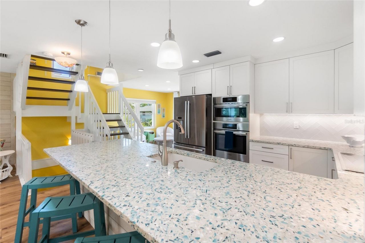 117 51st Street, Holmes Beach, FL 34217 Photo