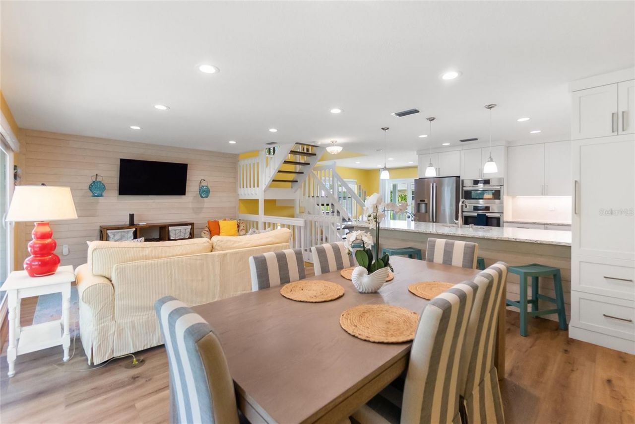 117 51st Street, Holmes Beach, FL 34217 Photo