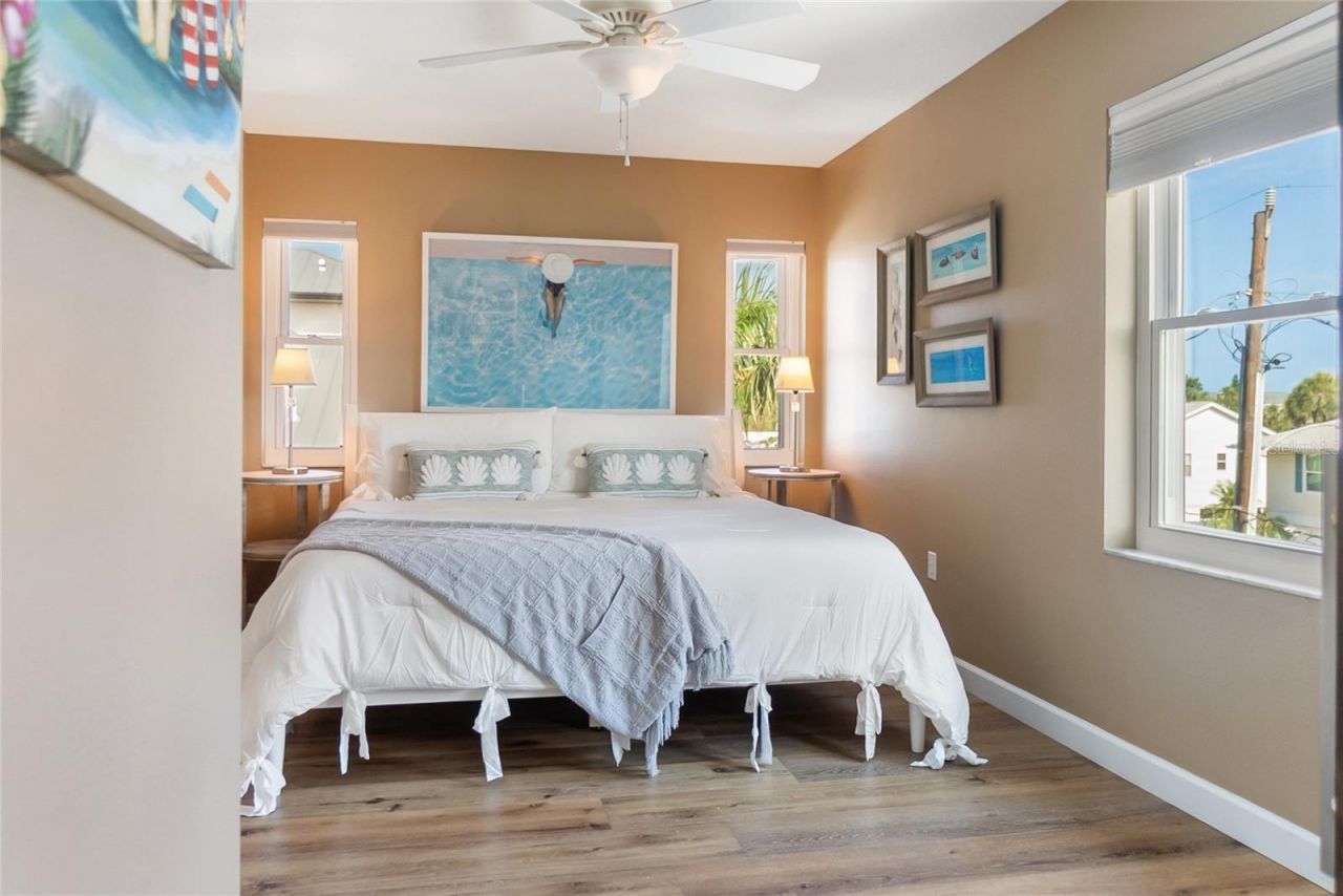117 51st Street, Holmes Beach, FL 34217 Photo
