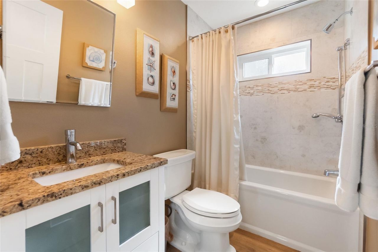 117 51st Street, Holmes Beach, FL 34217 Photo