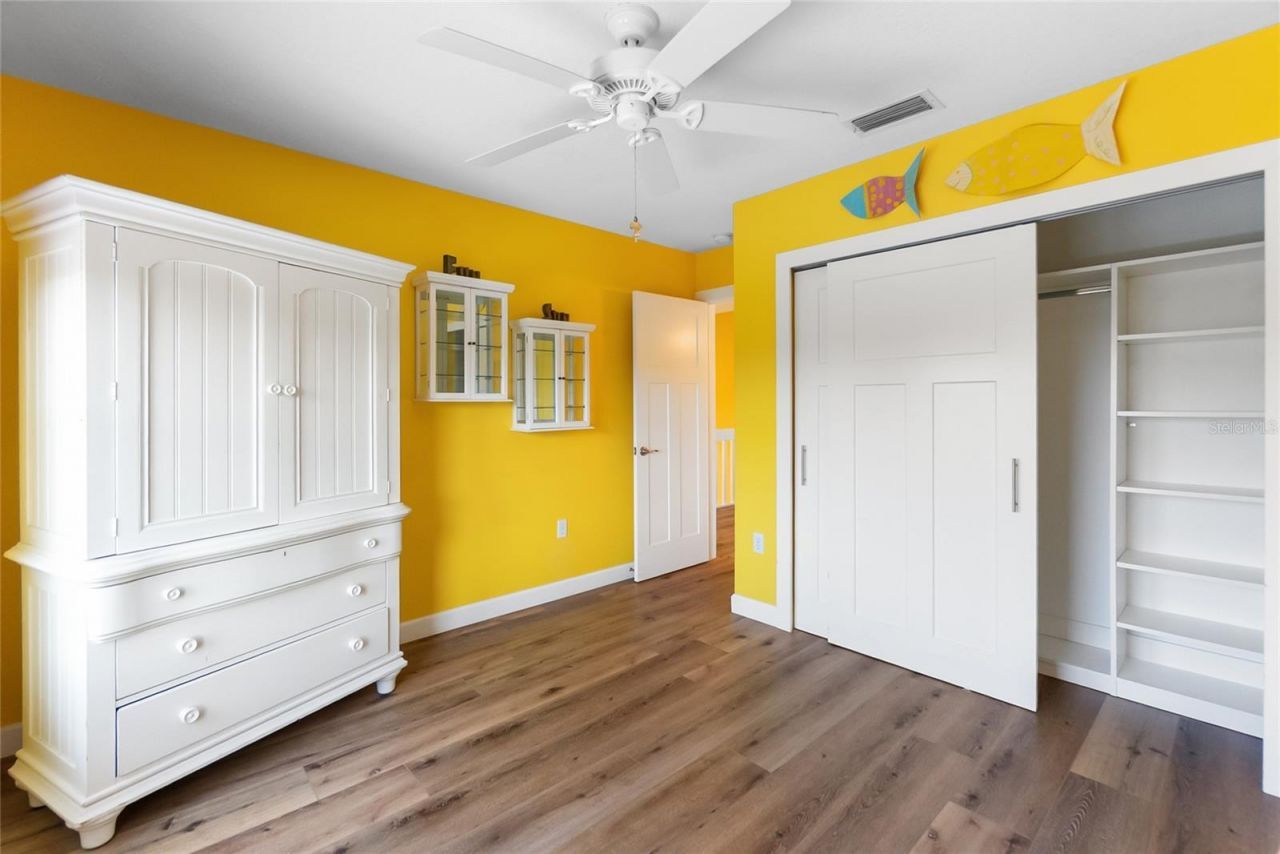 117 51st Street, Holmes Beach, FL 34217 Photo