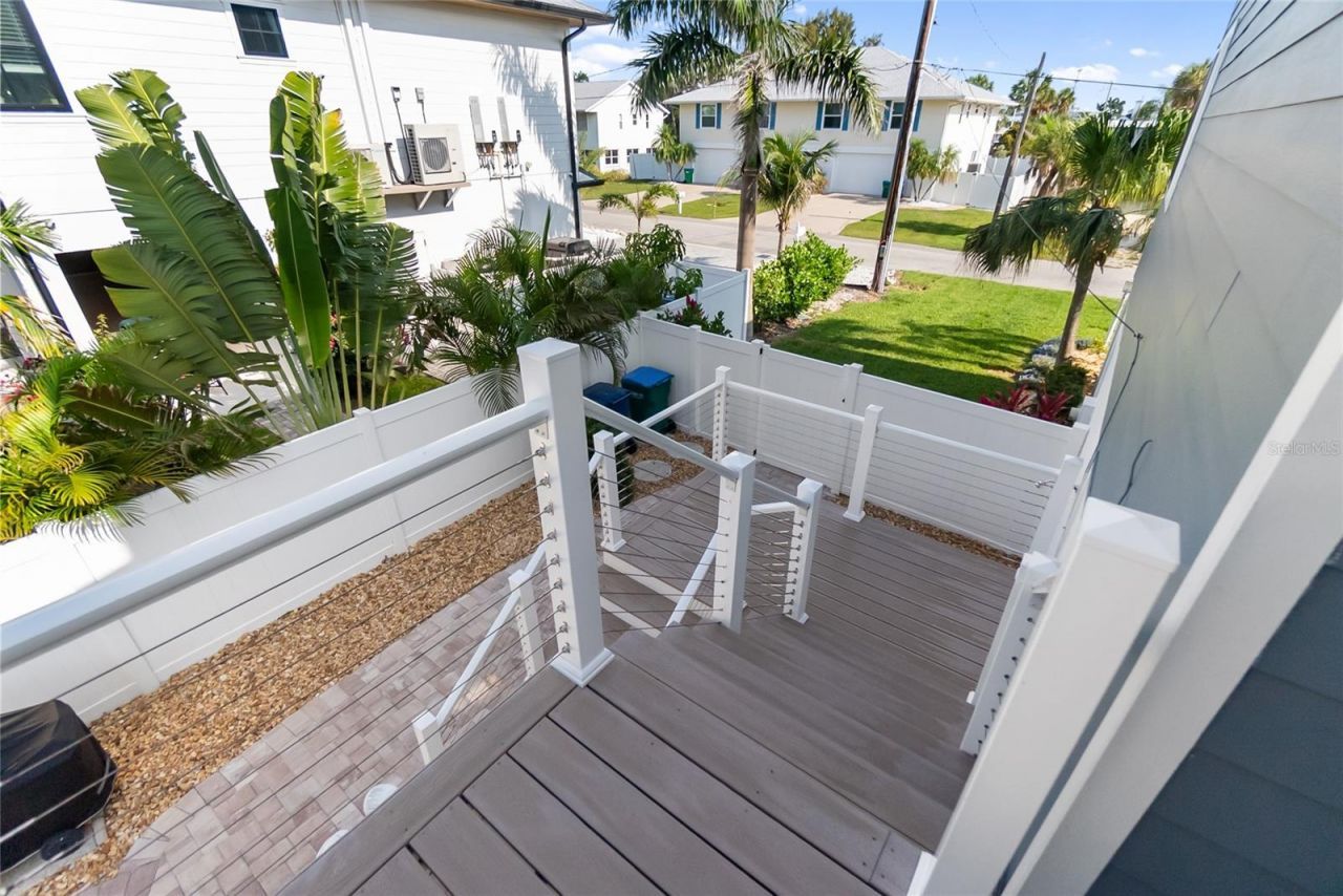 117 51st Street, Holmes Beach, FL 34217 Photo