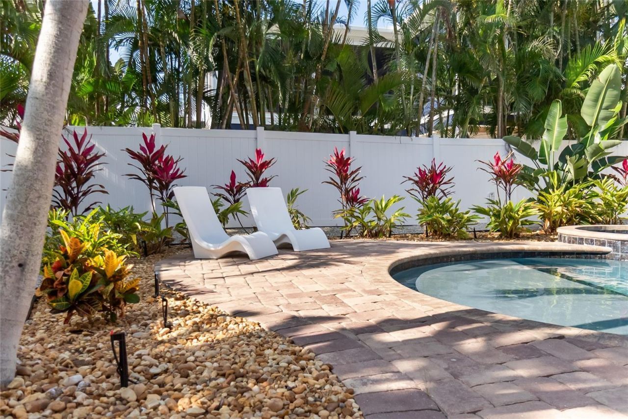 117 51st Street, Holmes Beach, FL 34217 Photo