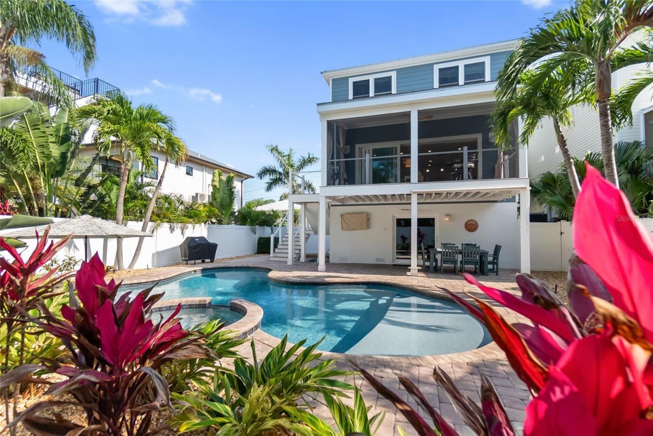 117 51st Street, Holmes Beach, FL 34217 Photo