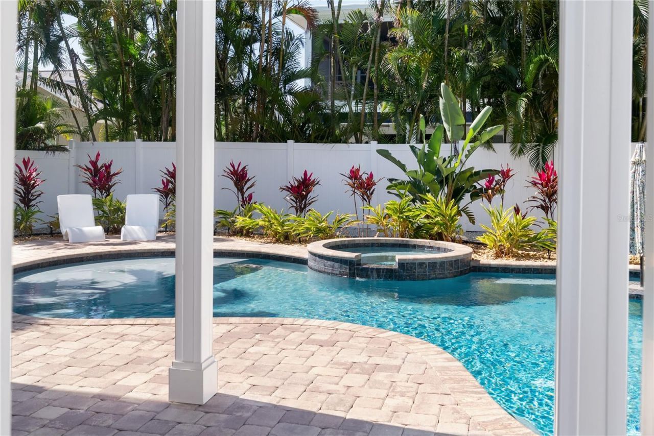 117 51st Street, Holmes Beach, FL 34217 Photo