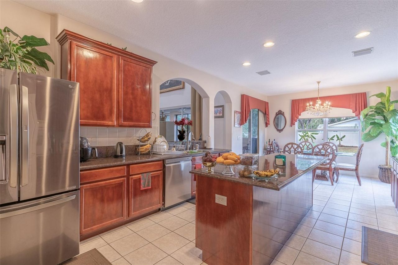 915 Hickory Fork Drive , Seffner, FL 33584 Photo