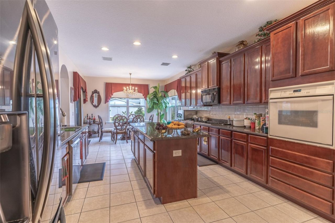915 Hickory Fork Drive , Seffner, FL 33584 Photo