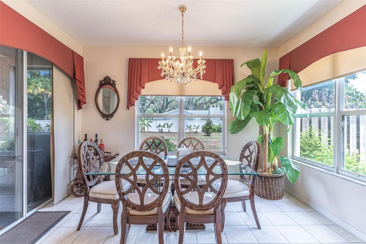 915 Hickory Fork Drive , Seffner, FL 33584 Photo