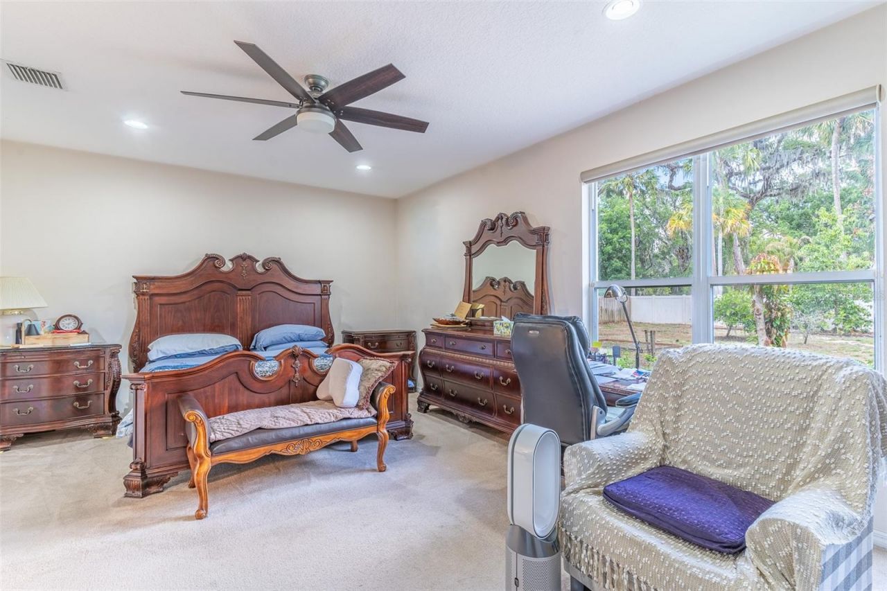 915 Hickory Fork Drive , Seffner, FL 33584 Photo
