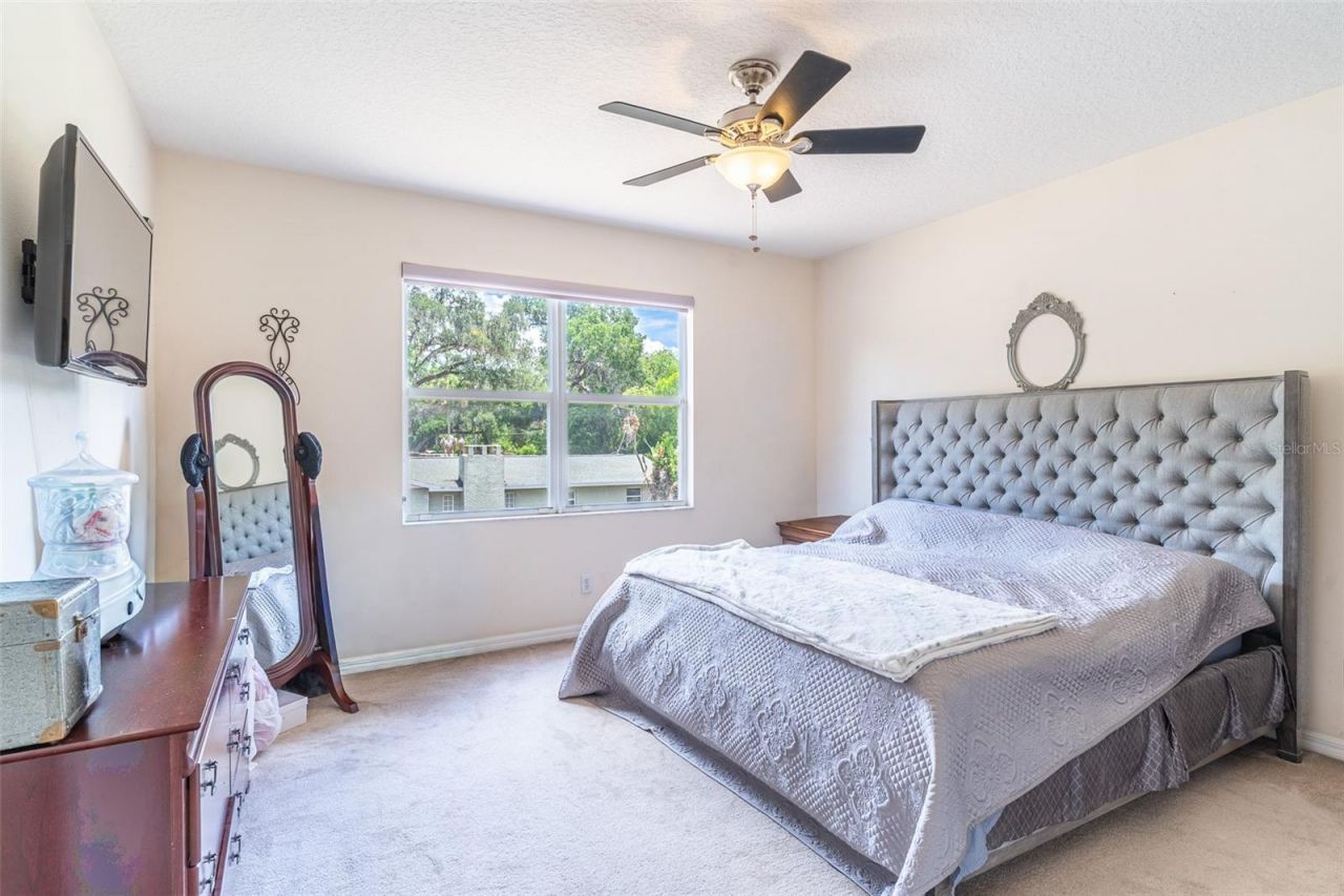 915 Hickory Fork Drive , Seffner, FL 33584 Photo