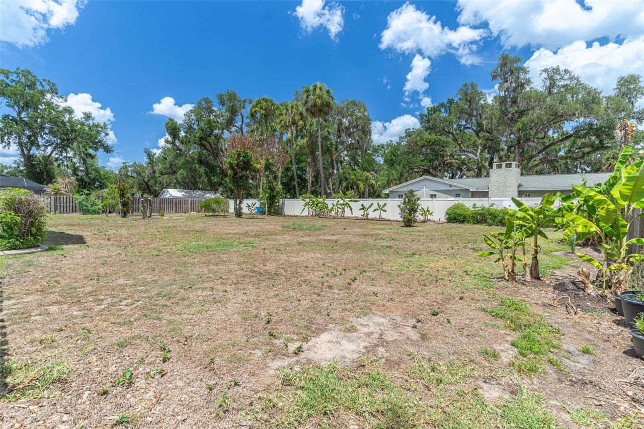 915 Hickory Fork Drive , Seffner, FL 33584 Photo