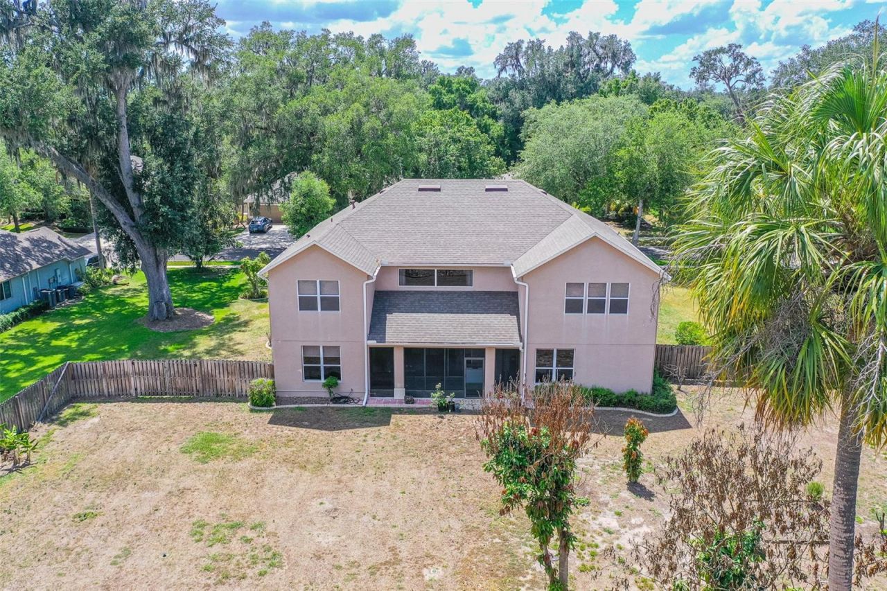 915 Hickory Fork Drive , Seffner, FL 33584 Photo