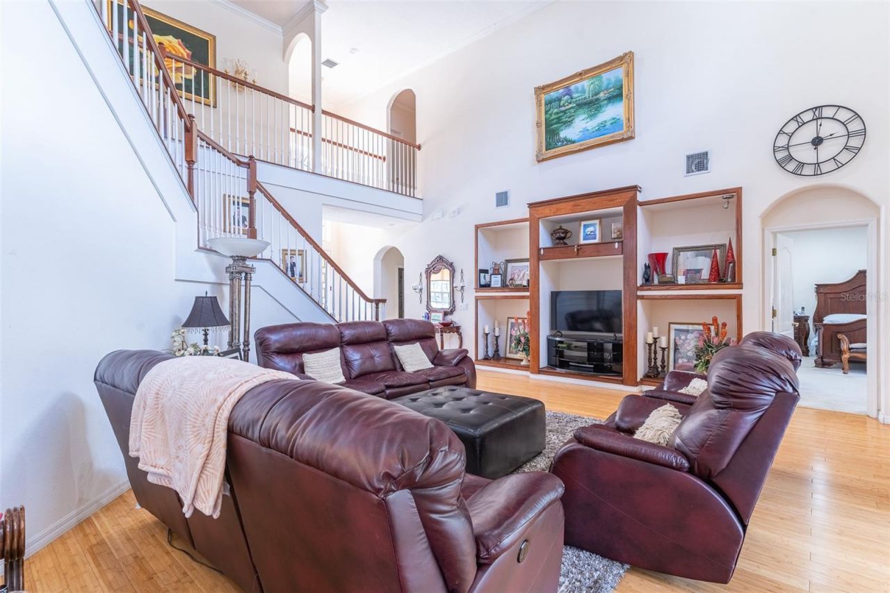 915 Hickory Fork Drive , Seffner, FL 33584 Photo