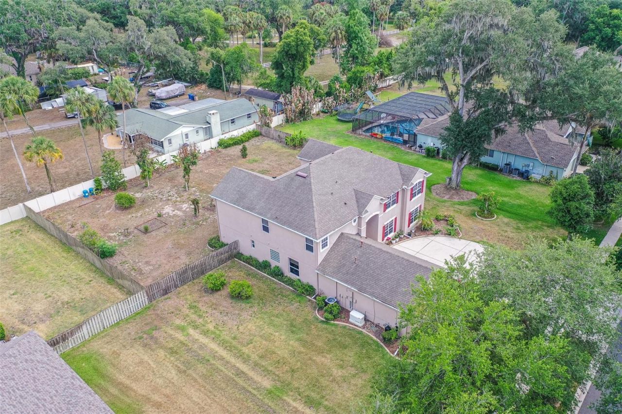 915 Hickory Fork Drive , Seffner, FL 33584 Photo