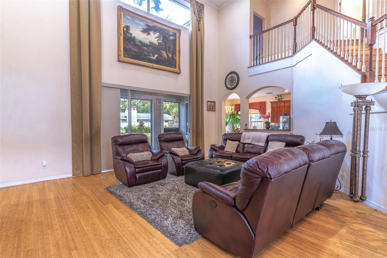 915 Hickory Fork Drive , Seffner, FL 33584 Photo