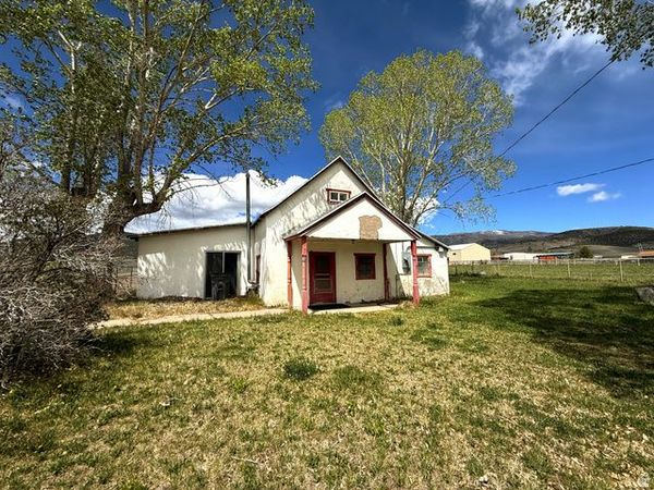220 W 200 N, Koosharem, UT 84744