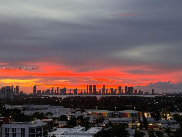 2401 Collins Ave, Unit 1807, Miami Beach, FL 33140
