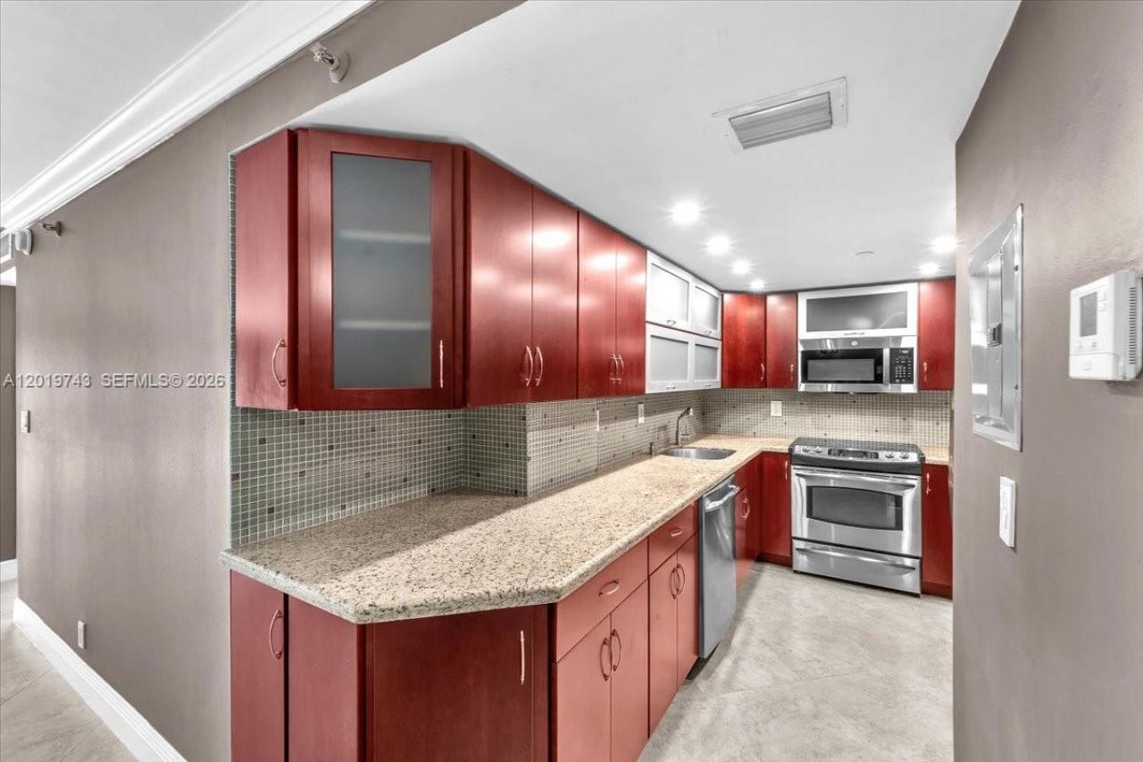2401 Collins Ave, Unit 1807, Miami Beach, FL 33140 Photo