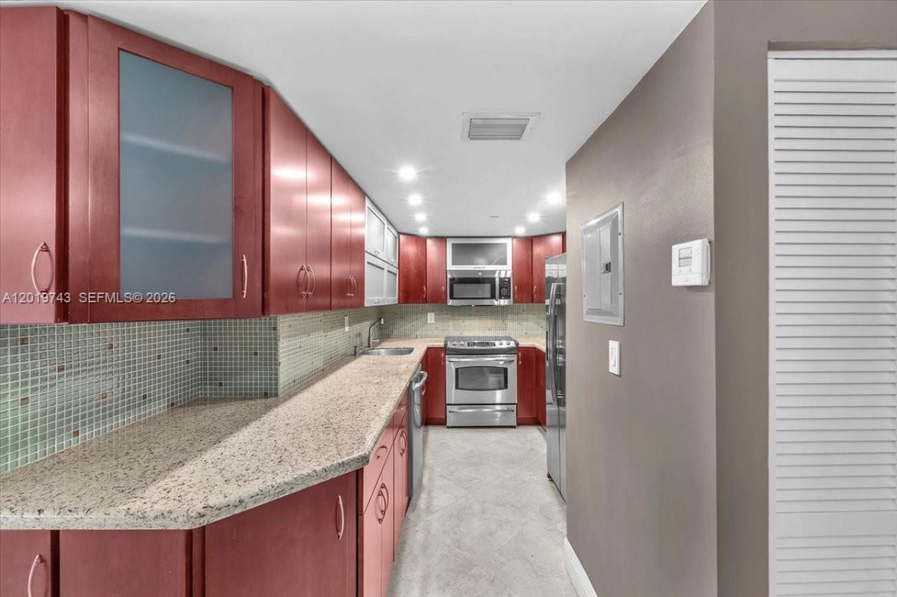 2401 Collins Ave, Unit 1807, Miami Beach, FL 33140 Photo