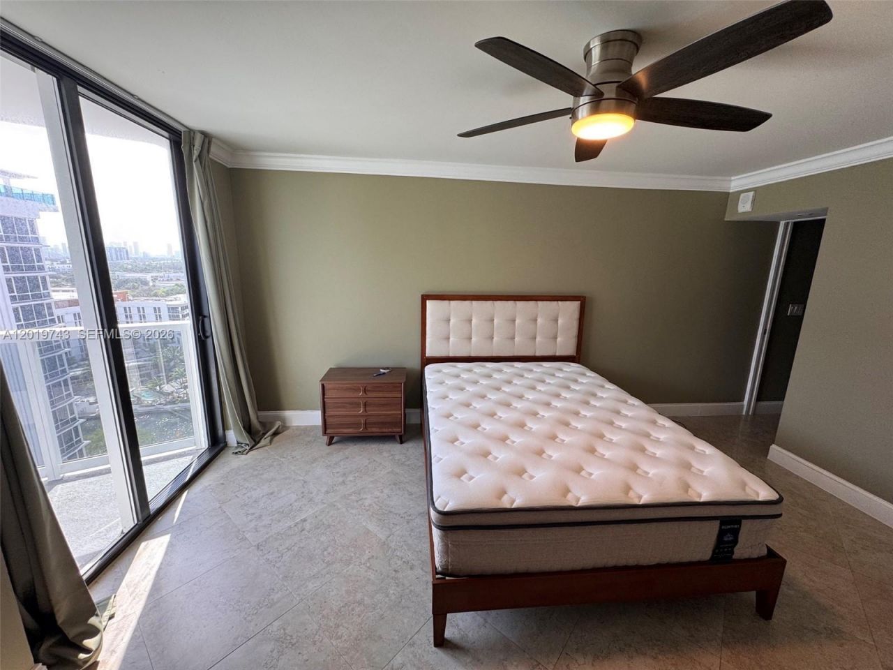 2401 Collins Ave, Unit 1807, Miami Beach, FL 33140 Photo