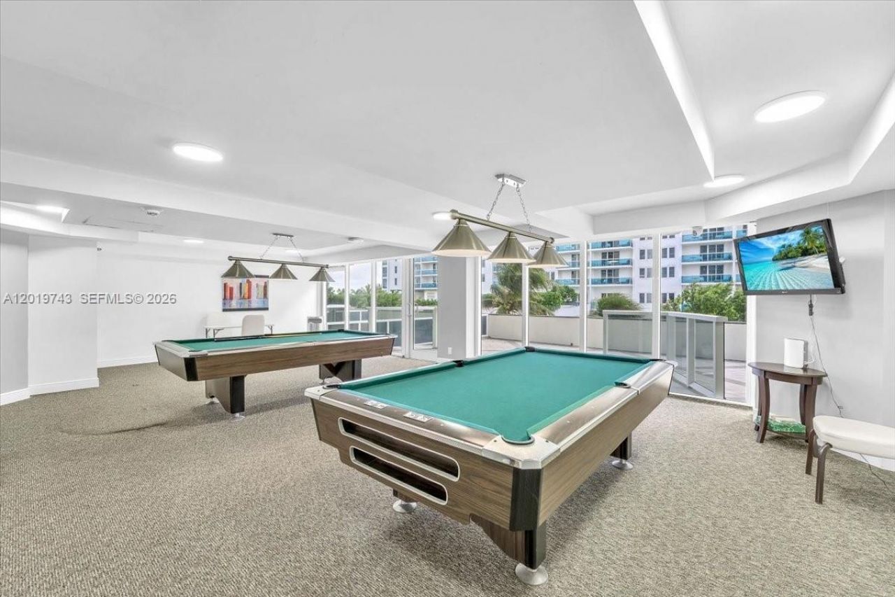 2401 Collins Ave, Unit 1807, Miami Beach, FL 33140 Photo