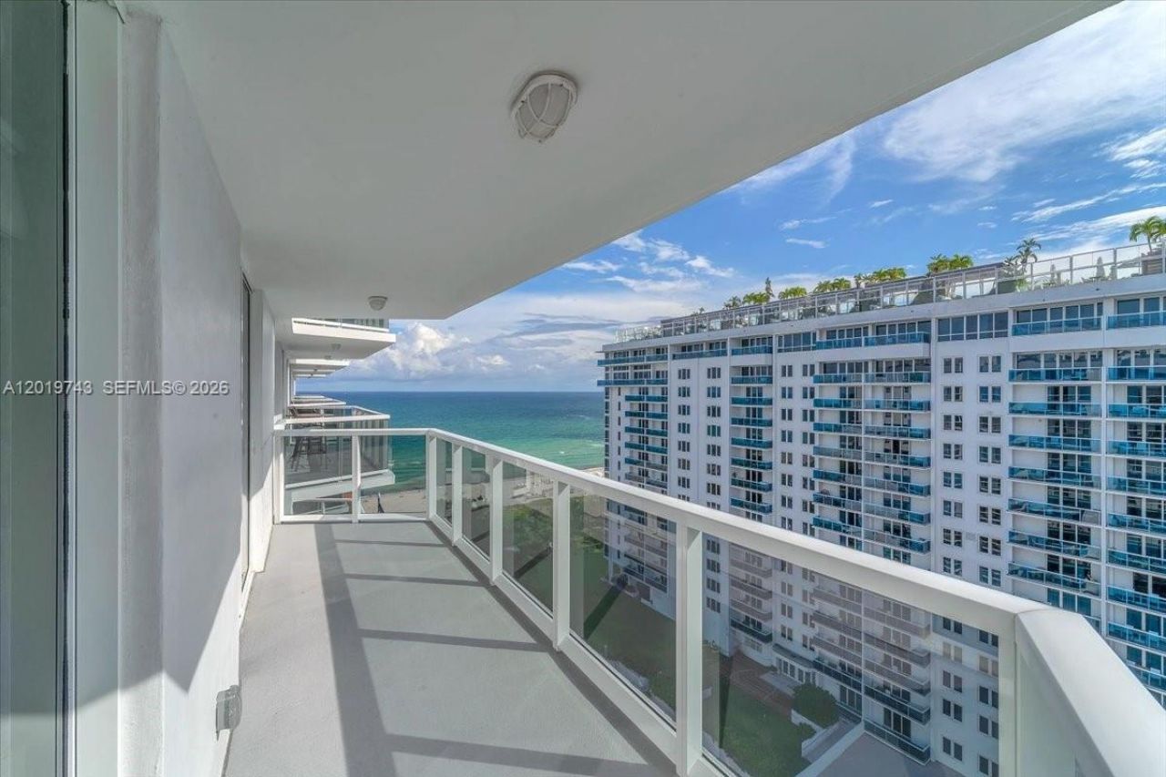 2401 Collins Ave, Unit 1807, Miami Beach, FL 33140 Photo