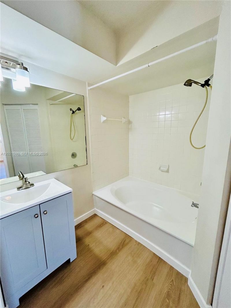 1280 S Alhambra Cir , Unit 2217, Coral Gables, FL 33146 Photo